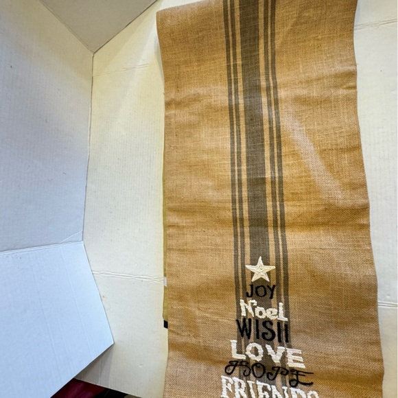 Holiday Burlap Style Table Runner Christmas Tree Love Faith Noel 14.5"x75" - Picture 10 of 11